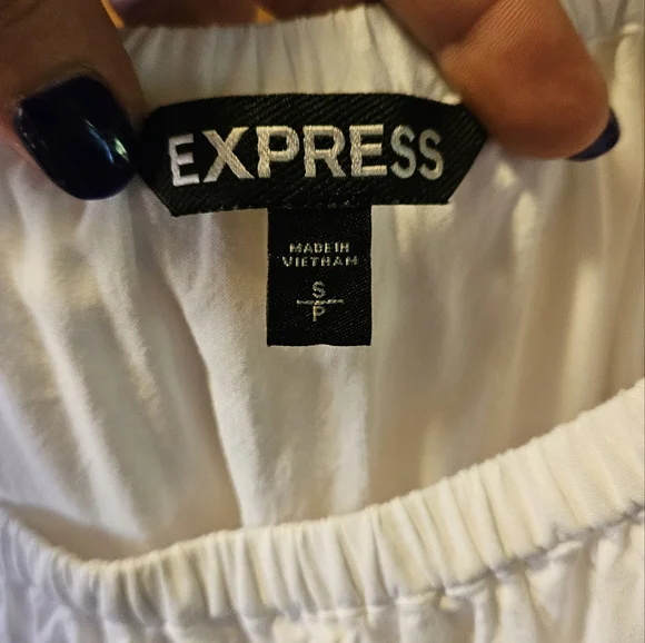EXPRESS smallwhite ruffle short sleeve top - Picture 3 of 5